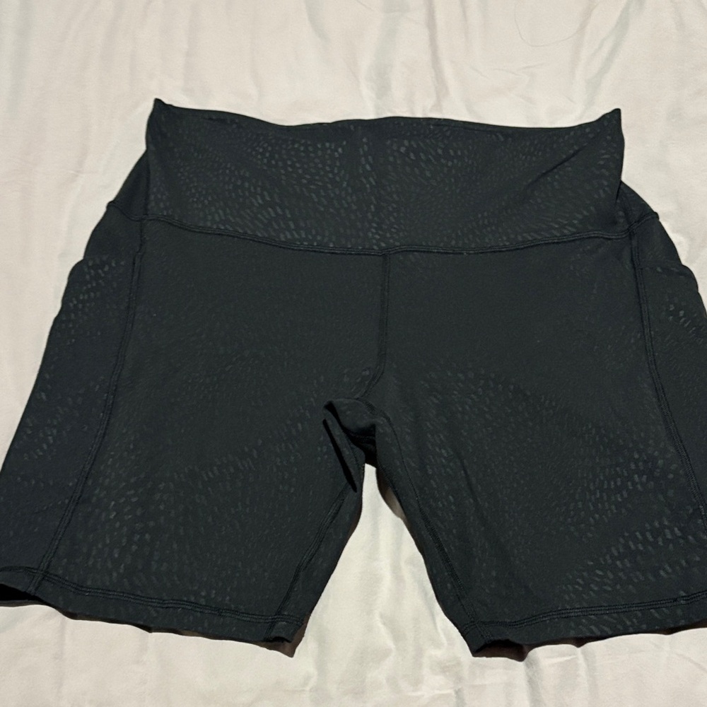 Lululemon Athletica Black Patterned Align Bike Shorts with Pockets